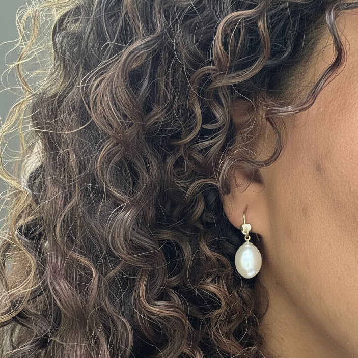 Ama Oval Earrings, White