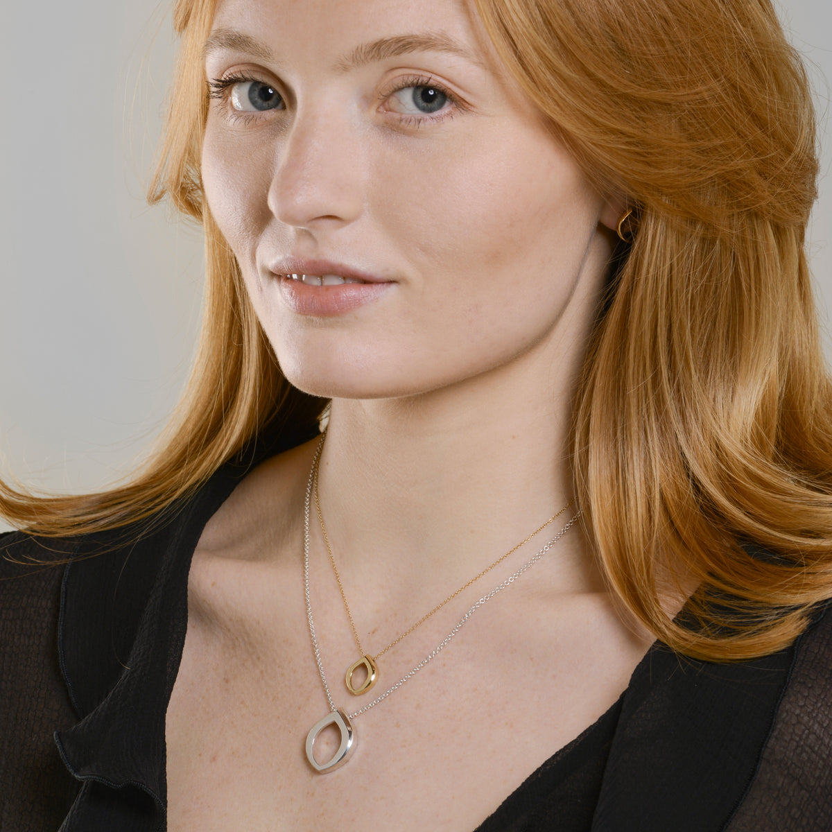 Bud Necklace Small in Gold