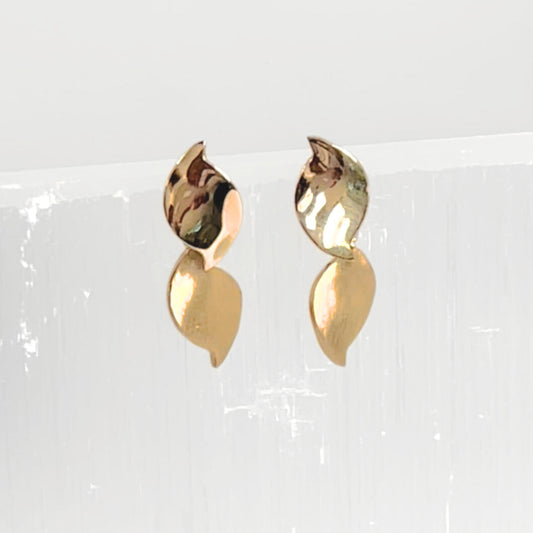 Intus Dangle Earrings in Gold