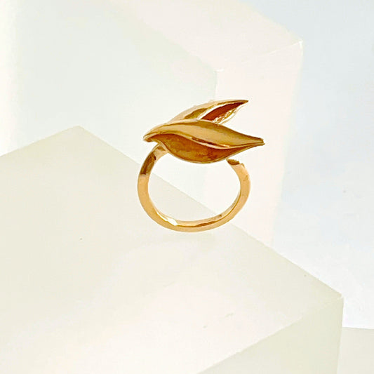 Twirl Ring in Gold