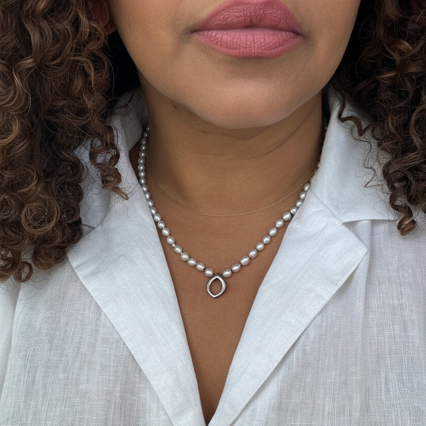 Bud Necklace, Pearl