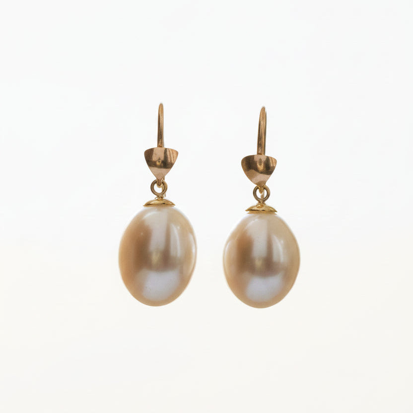 Ama Oval Earrings, White