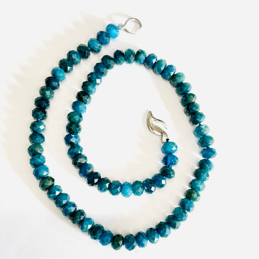 Apatite Faceted Rondelle Bead necklace with Flow clasp in Sterling Silver