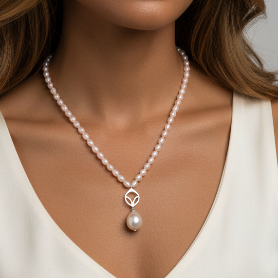 Rosa Pearl Frame Necklace in Sterling Silver